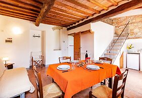 Montignano Studio With Pool