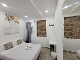 AYZ Silvela - Auto check-in property