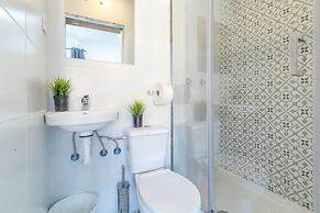 AYZ Silvela - Auto check-in property