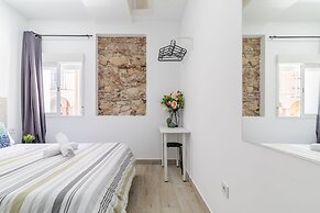 AYZ Silvela - Auto check-in property