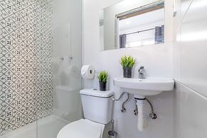 AYZ Silvela - Auto check-in property