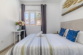 AYZ Silvela - Auto check-in property