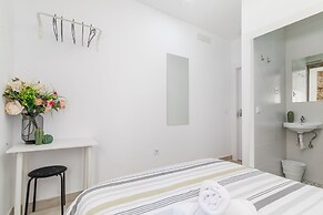 AYZ Silvela - Auto check-in property