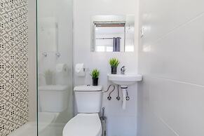 AYZ Silvela - Auto check-in property