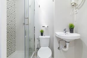 AYZ Silvela - Auto check-in property