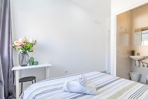 AYZ Silvela - Auto check-in property