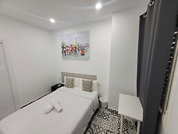 AYZ Silvela - Auto check-in property