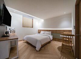 Brown Dot Hotel Eurwangri