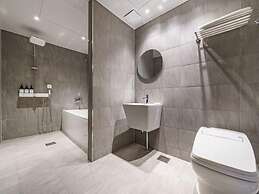 Brown Dot Hotel Eurwangri