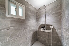 Brown Dot Hotel Eurwangri