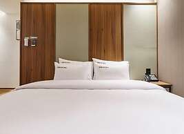 Brown Dot Hotel Eurwangri