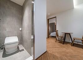 Brown Dot Hotel Eurwangri