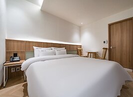 Brown Dot Hotel Eurwangri