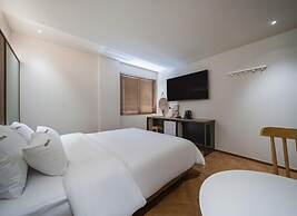 Brown Dot Hotel Eurwangri