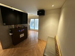 Brown Dot Hotel Eurwangri