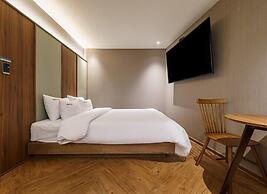 Brown Dot Hotel Eurwangri