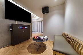 Brown Dot Hotel Eurwangri