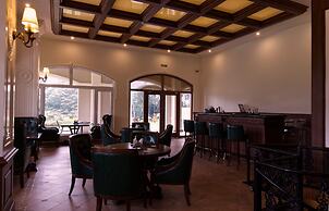 Montrose Golf Resort & Spa