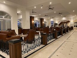 Montrose Golf Resort & Spa