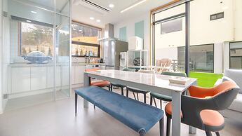 Gapyeong Bereuso Firstige Party Poolvill