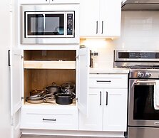 Kaizer Anthony Living