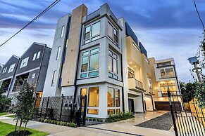 Kaizer Anthony Living