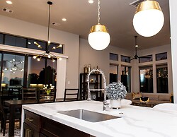 Kaizer Anthony Living