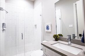 Kaizer Anthony Living