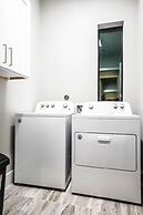 Kaizer Anthony Living