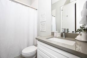 Kaizer Anthony Living