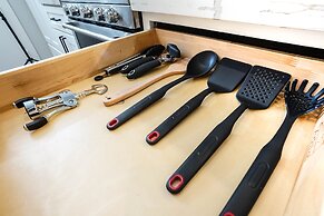 Kaizer Anthony Living