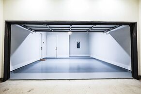 Kaizer Anthony Living