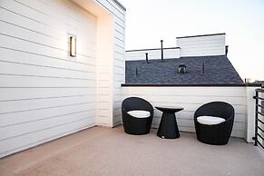 Kaizer Anthony Living