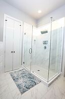 Kaizer Anthony Living