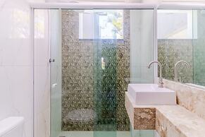 GB60 Excellent House 4 Suites