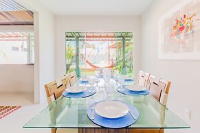 GB60 Excellent House 4 Suites