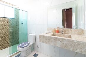 GB60 Excellent House 4 Suites