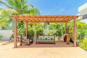 GB60 Excellent House 4 Suites