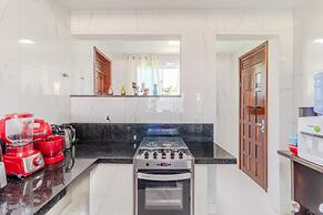 GB60 Excellent House 4 Suites