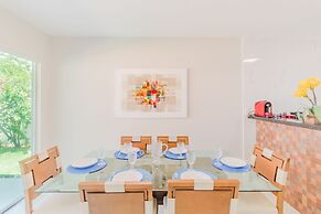 GB60 Excellent House 4 Suites