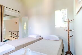 GB60 Excellent House 4 Suites