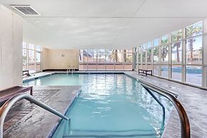 Crystal Tower 1204 2 Bedroom Condo by Redawning