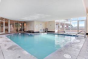 Crystal Tower 1204 2 Bedroom Condo by Redawning