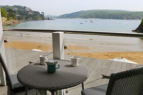 South Sands Hotel