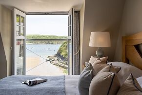 South Sands Hotel