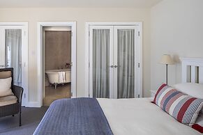 South Sands Hotel