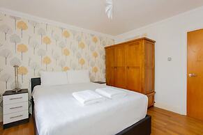 Bright 2 Bedroom Apartment in Islington