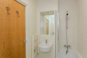 Vivid Apartment in Central London