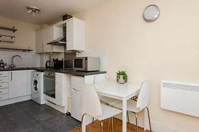 Vivid Apartment in Central London