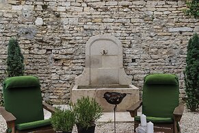 Manoir De La Croix Saint Louis